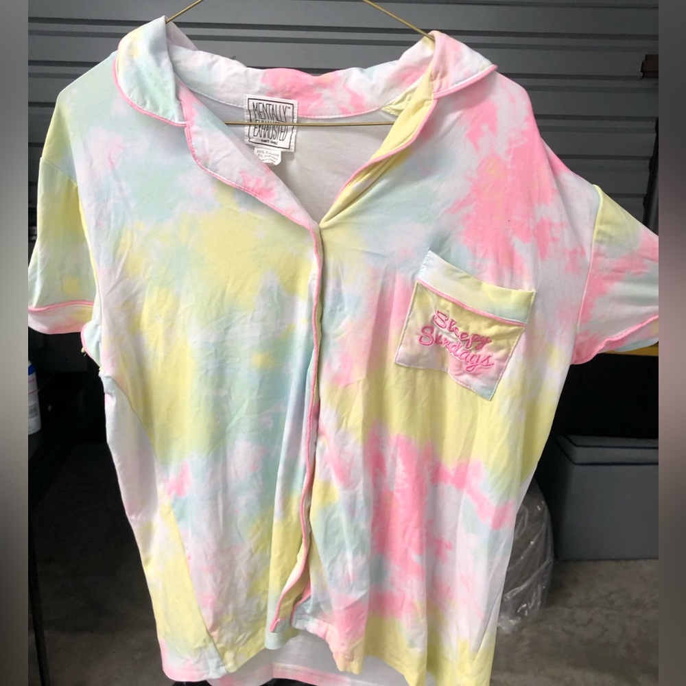 Women’s Medium Colorful Pajama Set